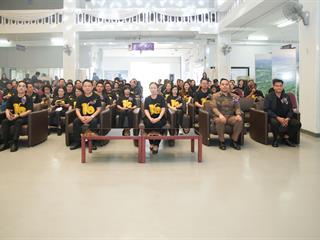 UPCC-690716B-0136.jpg